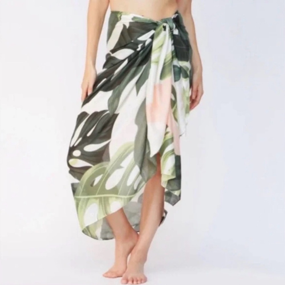 Virginia Wolf Floral Print Wrap/Scarf - Picture 9 of 13